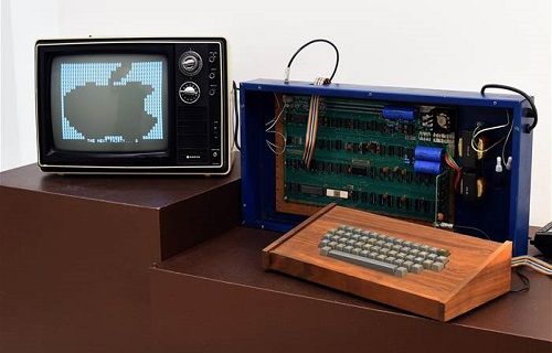 Apple-1 bilgisayar bir kez daha rekor fiyata satıldı